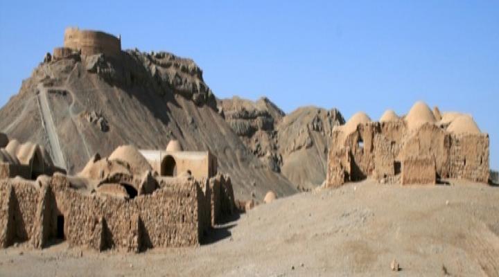 Dakhmehye Zartoshtiyun
